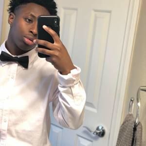 Meet your Posher, Adia